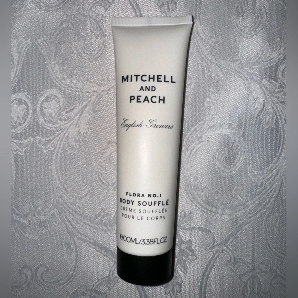 MITCHELL AND PEACH
English Growers
FLORA NO.I
BODY SOUFFLÉ
100 ML / 3.38 FL.OZ. - Picture 5 of 10